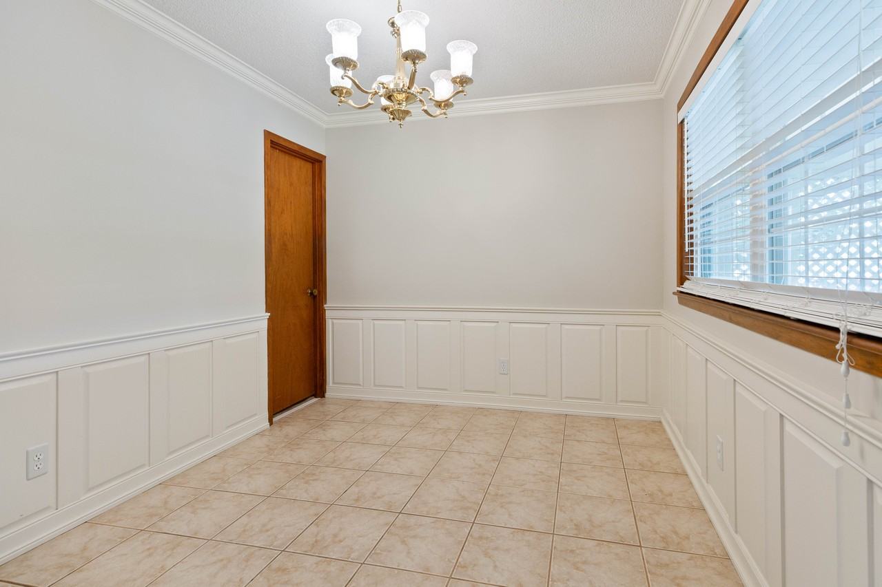 504 Alonda Dr #NA - Photo 5 of 20