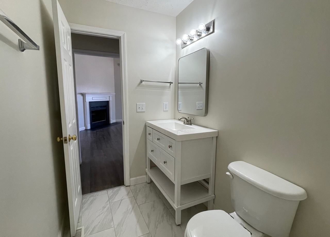 113 South Saddlestone Court South Court #NA - Photo 6 of 17