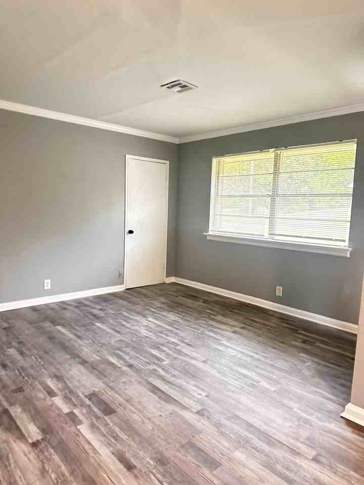 3515 Cottonwood Dr #NA - Photo 2 of 11