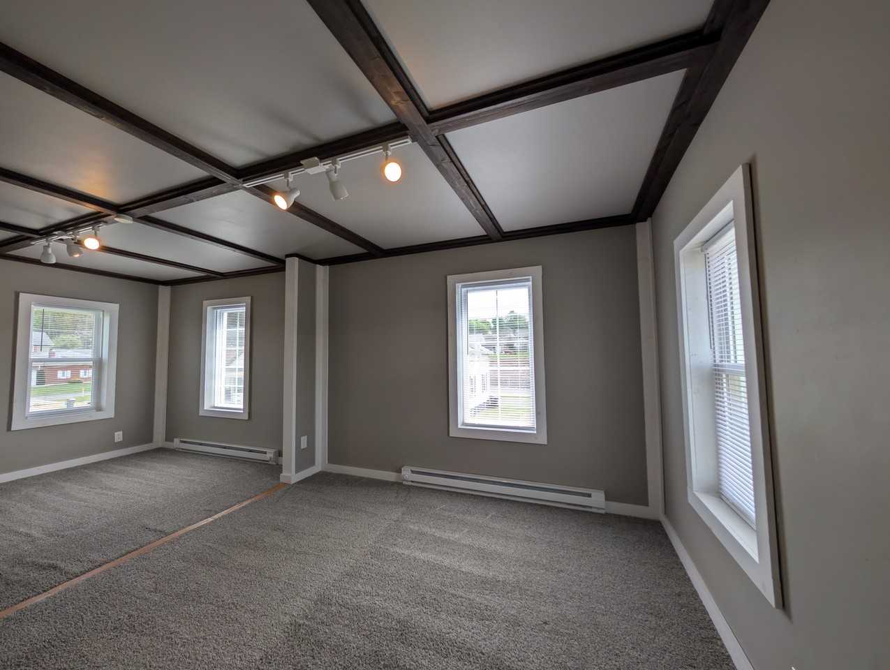 56 Franklin Ave #B - Photo 4 of 19