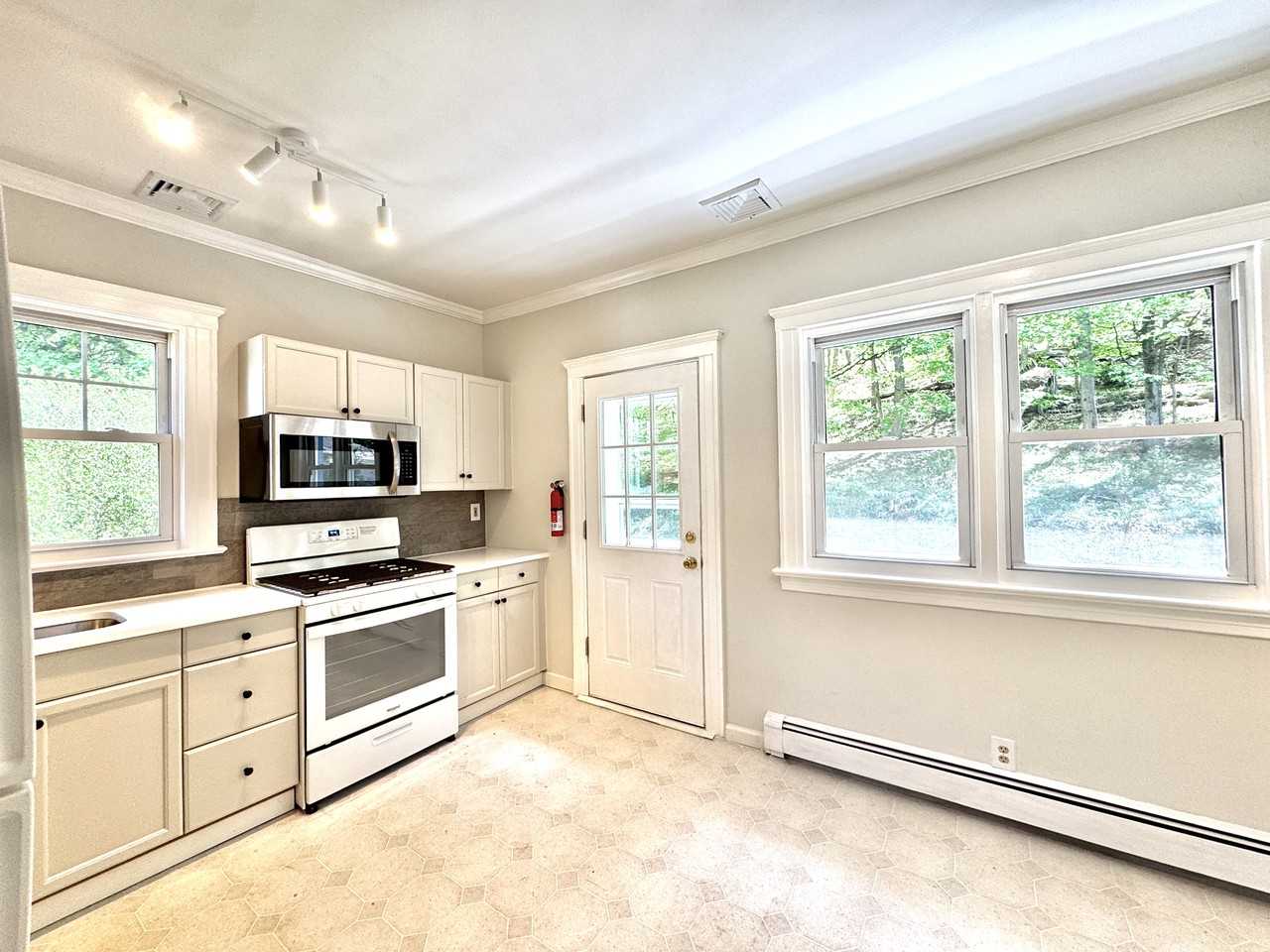 50 Western Ave #2L - Photo 7 of 28