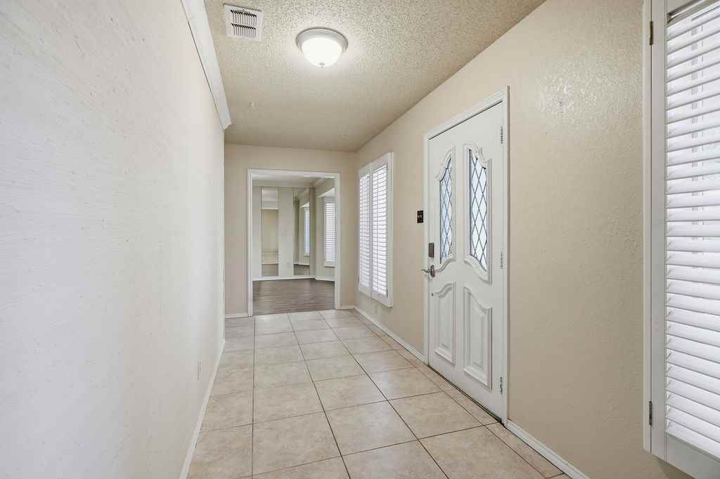 4419 89th St #NA - Photo 5 of 32