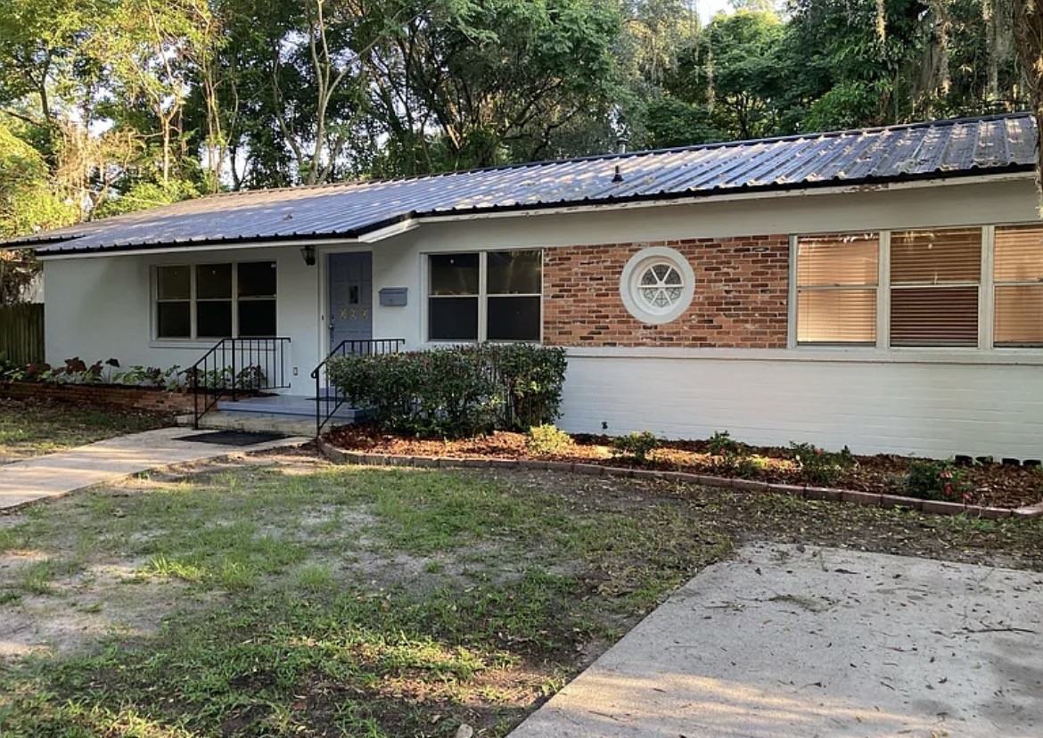 302 Nw 13th Ave #NA - Photo 2 of 17