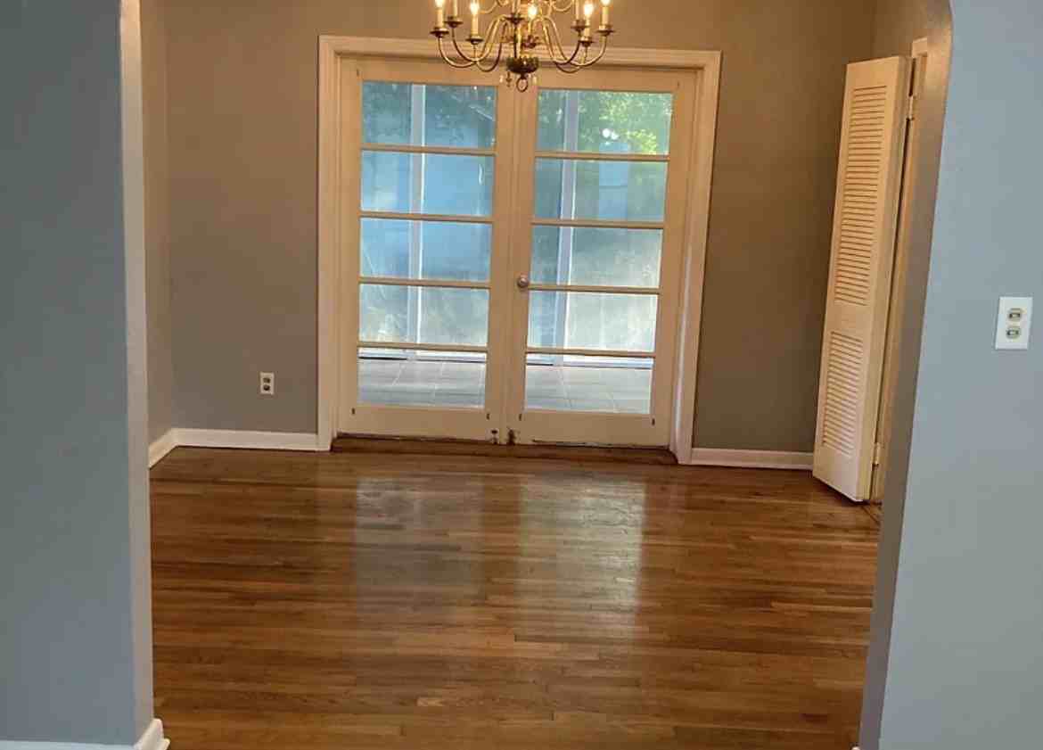 302 Nw 13th Ave #NA - Photo 6 of 17