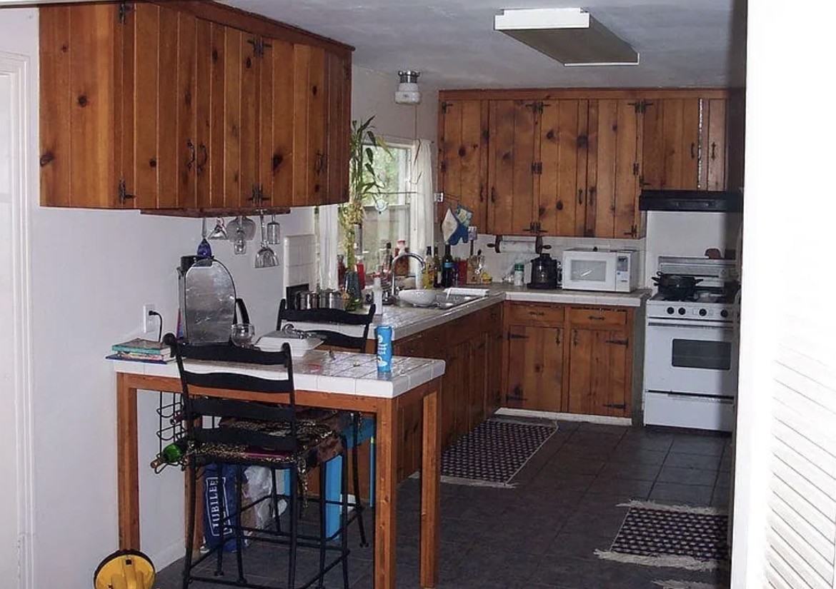 302 Nw 13th Ave #NA - Photo 7 of 17