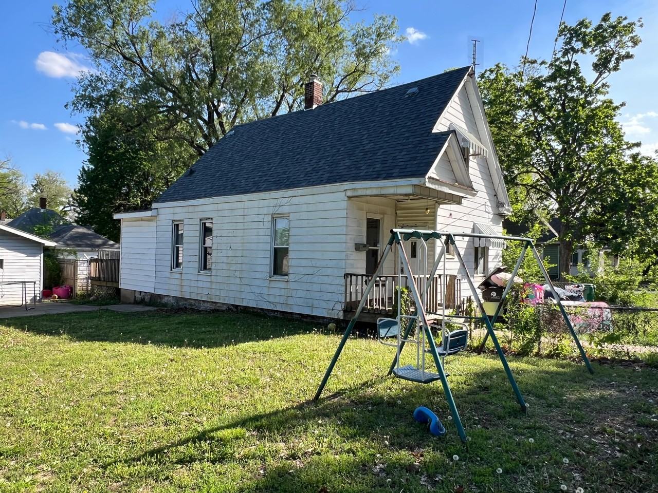 2302 Ne Monroe St #NA - Photo 2 of 30