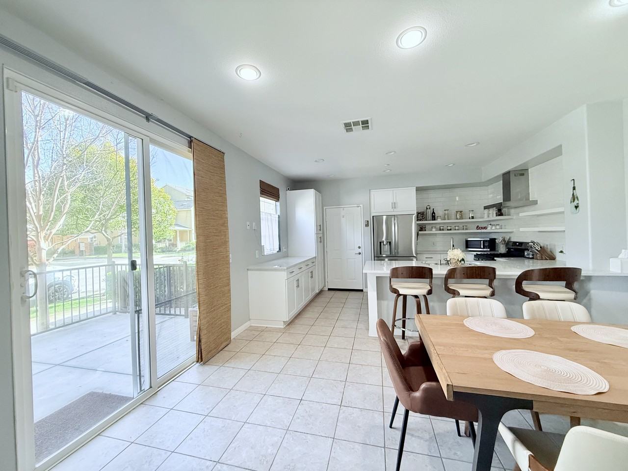 3014 N Oxnard Blvd #NA - Photo 5 of 19