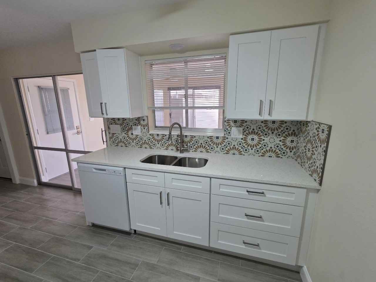 1301 Warwick Ct #1301 - Photo 4 of 22