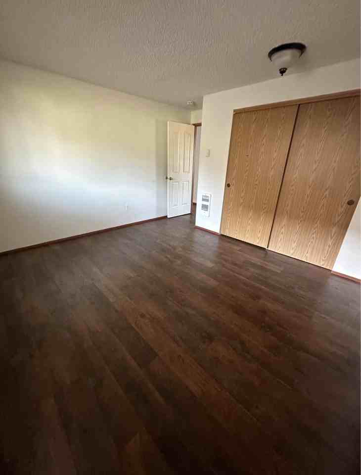 11111 Ne 48th Cir #D - Photo 7 of 16