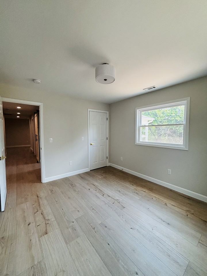 2336 Racing Rd #NA - Photo 6 of 19