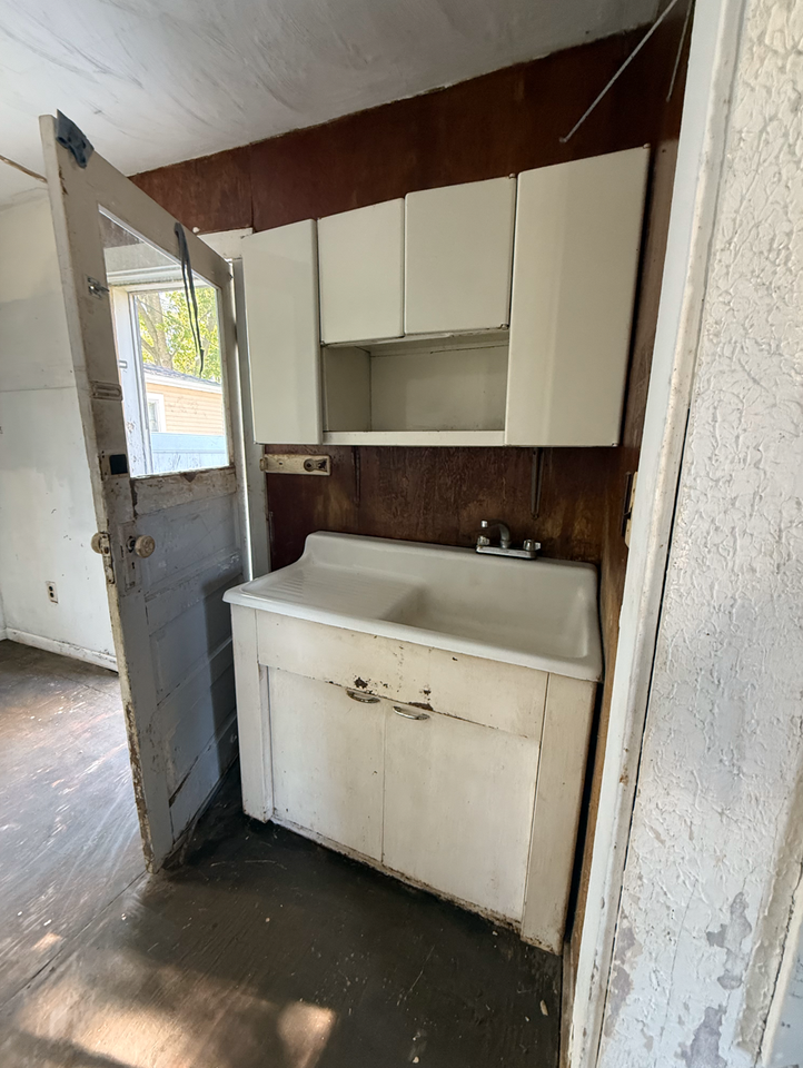 1700 W Grand Ave #NA - Photo 3 of 7