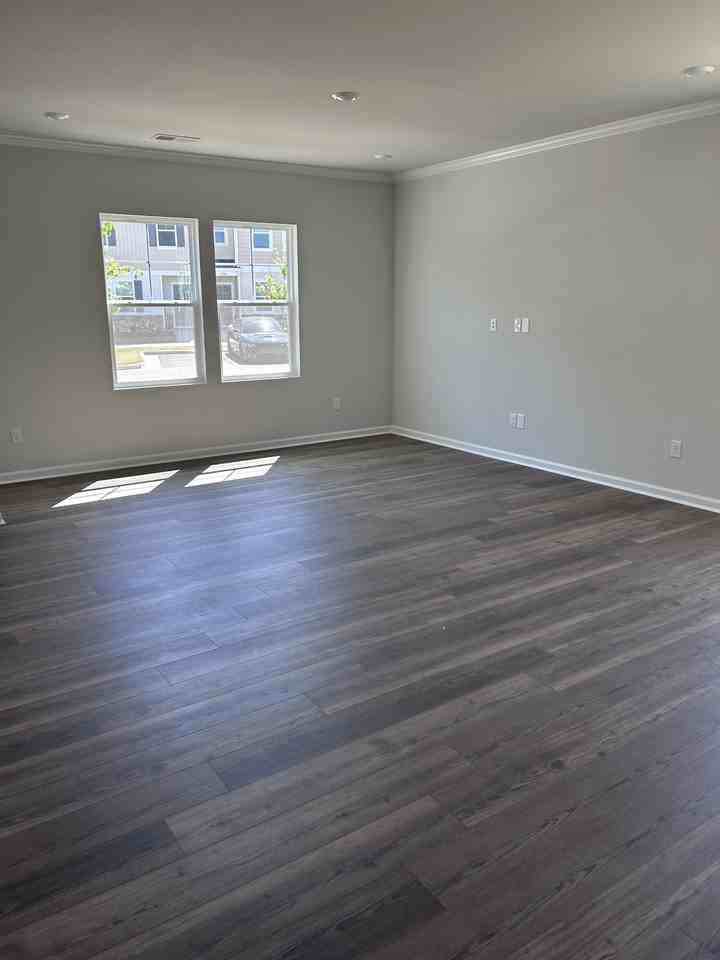 2489 Tonoloway Dr - Photo 3 of 28