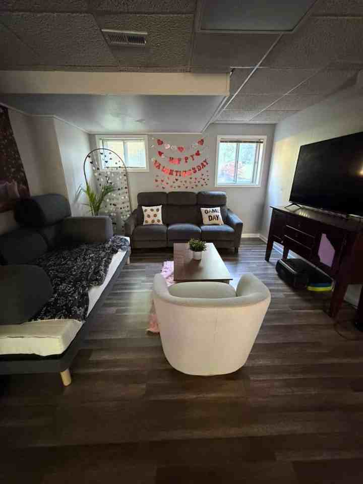 1005 Brantford Ave #NA - Photo 5 of 7