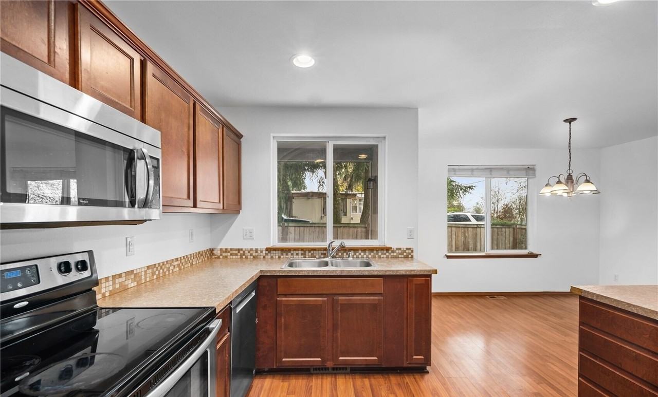 20402 11th Avenue Ct E #NA - Photo 6 of 26