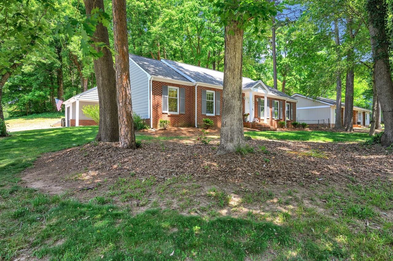 901 Winter Wood Dr - Photo 3 of 35
