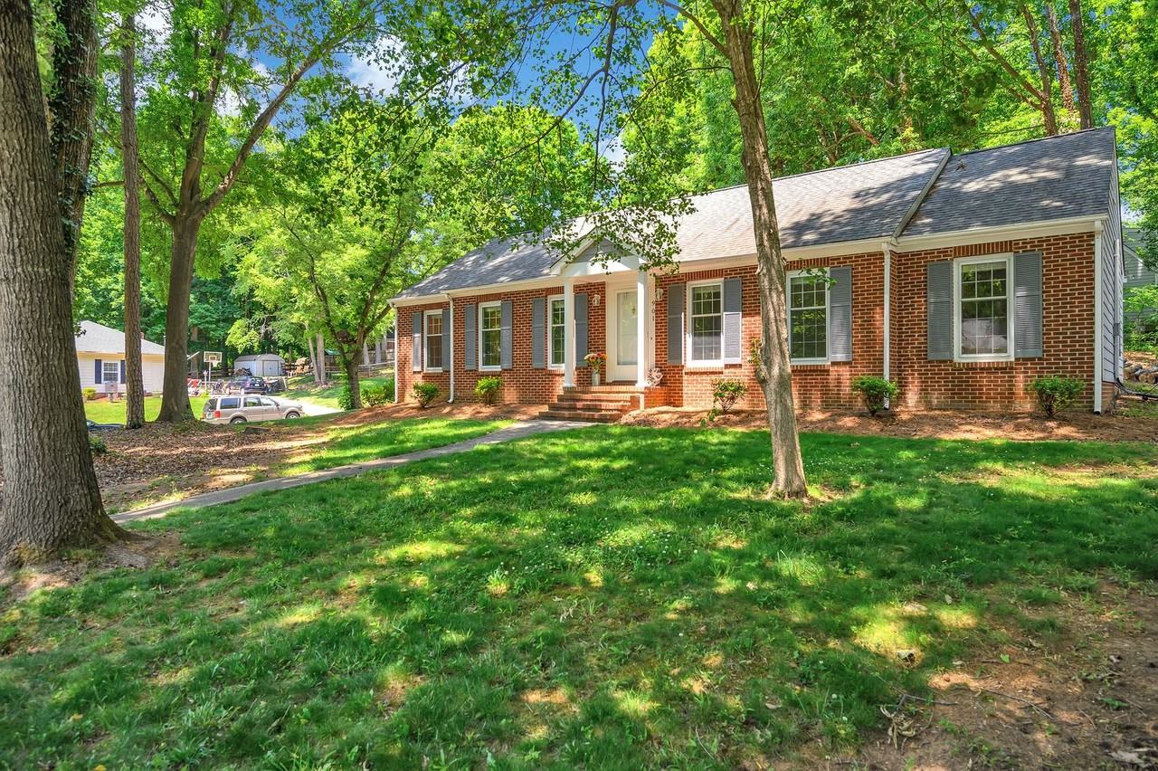 901 Winter Wood Dr - Photo 4 of 35