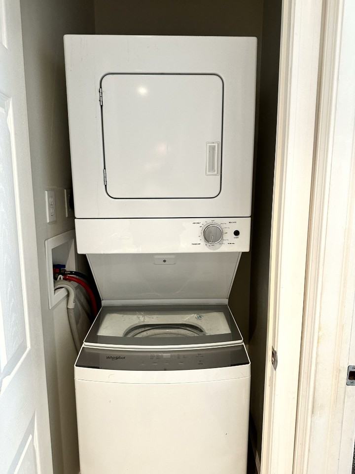 49 Golden Hill St #2 - Photo 7 of 10