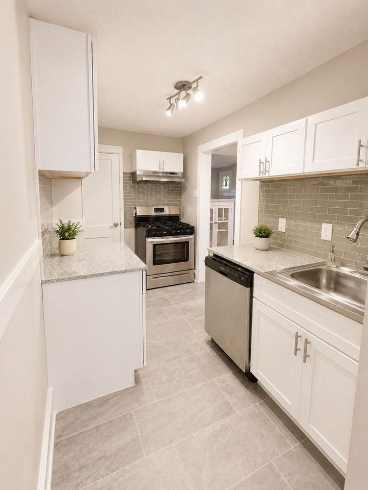 *** Mt. Lebanon Duplex for Rent with Front and Back Porch * Pet Friendly Apartment * Walk to the T * Renovated *** - Photo 5 of 24