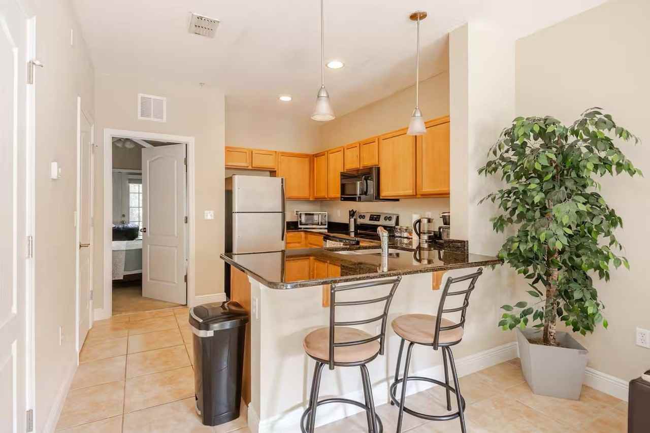 2960 Sw 35th Pl - Photo 2 of 26