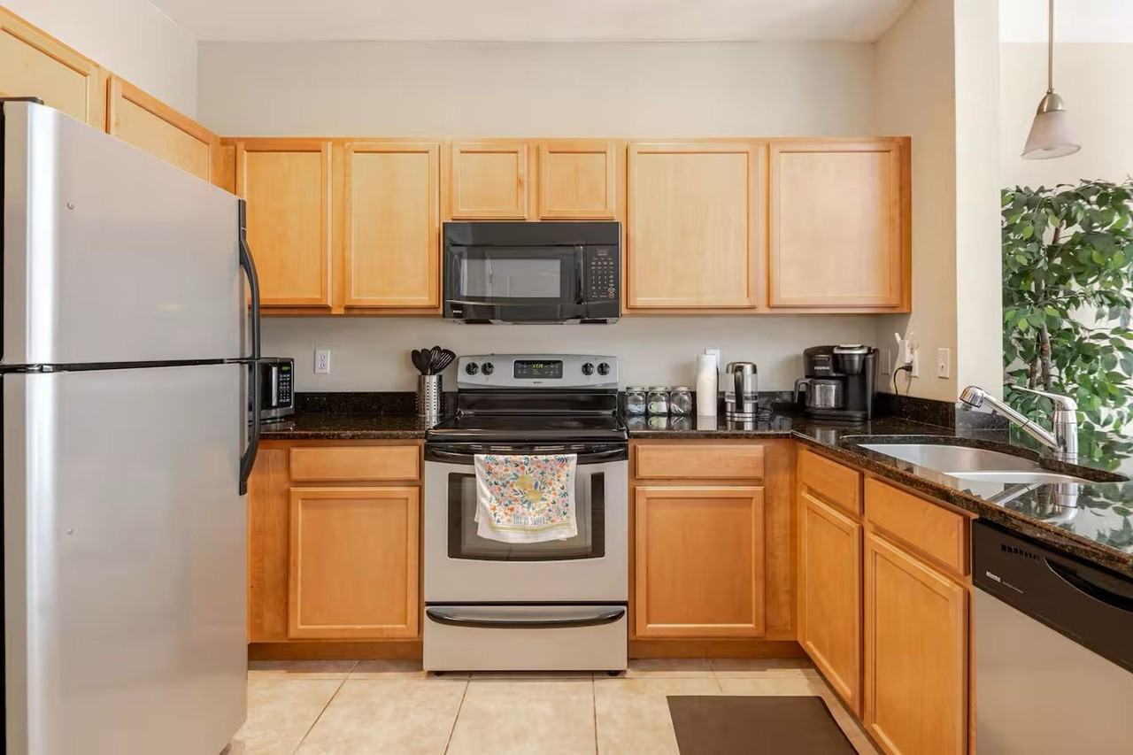 2960 Sw 35th Pl - Photo 4 of 26