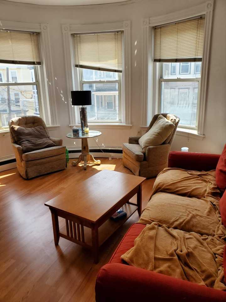94 Calumet St #3