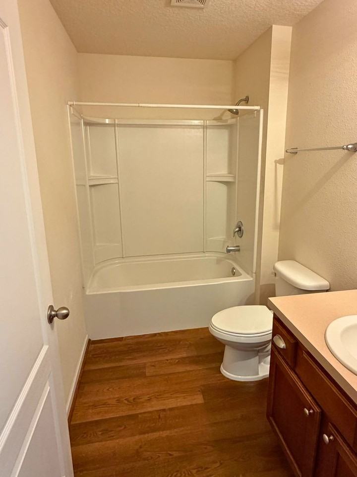 227 Brooklet Cir - Photo 6 of 36