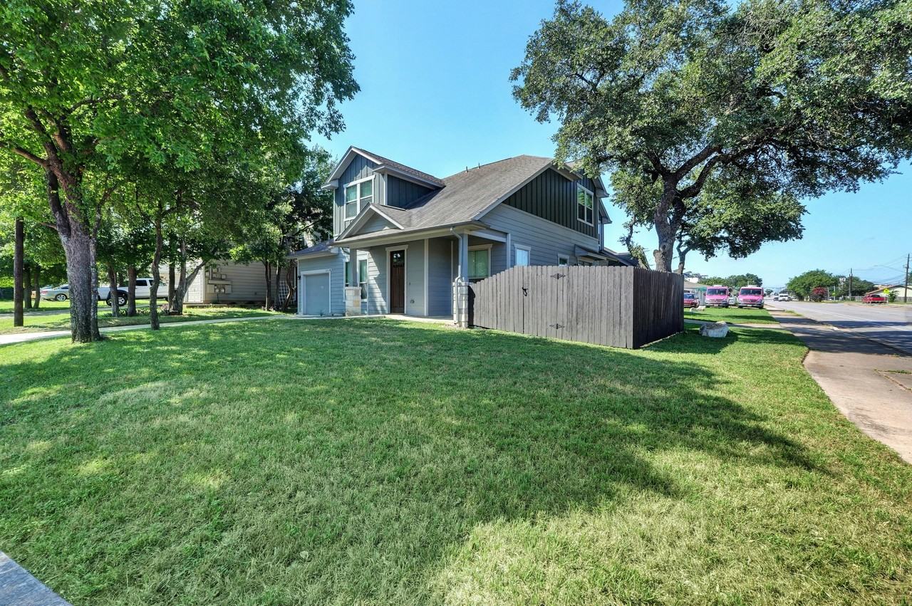 3421 Blumie Street #A - Photo 5 of 26