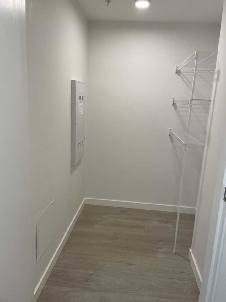1463 West 8th Avenue #1005 - Photo 6 of 9
