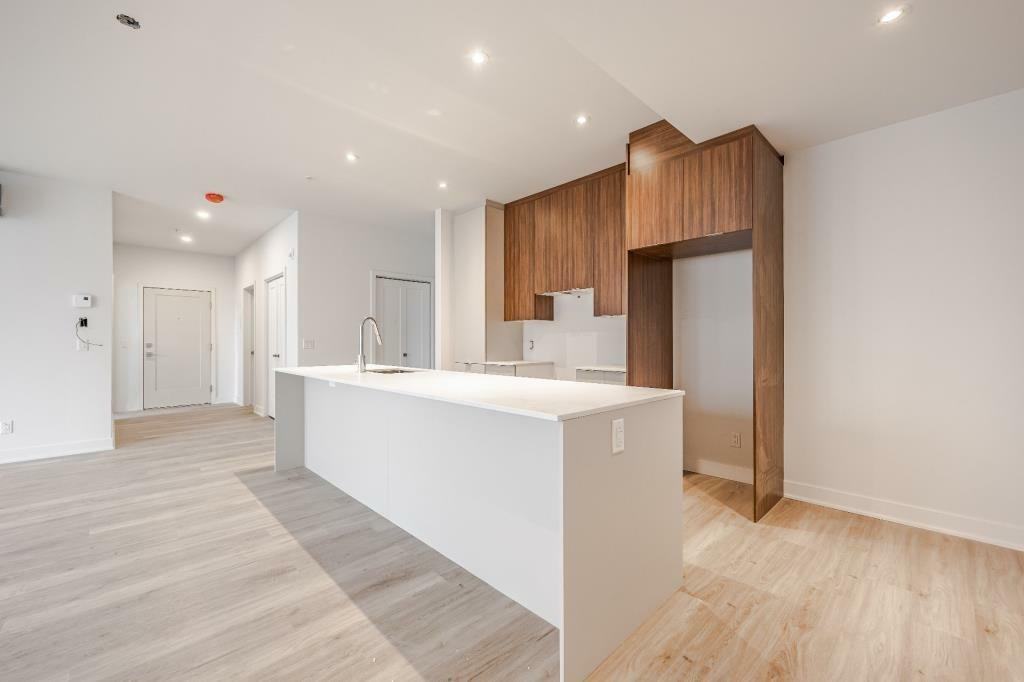 1782 Avenue Victoria #502 - Photo 5 of 12
