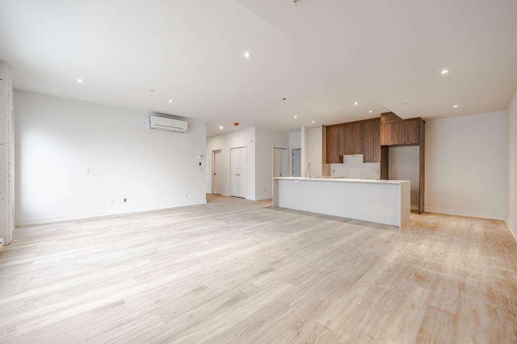 1782 Avenue Victoria #502 - Photo 6 of 12