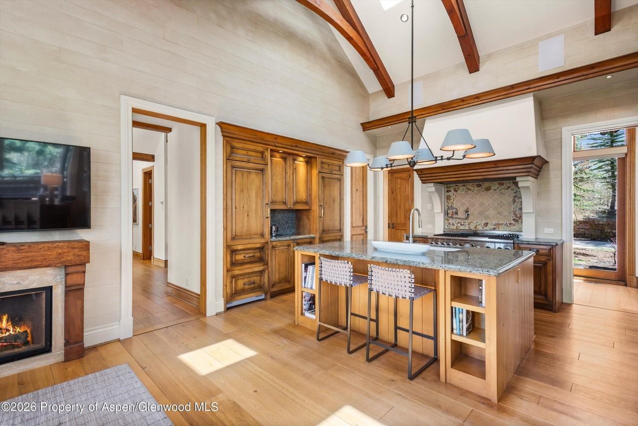 80 Spruce Ridge Ln - Photo 6 of 50