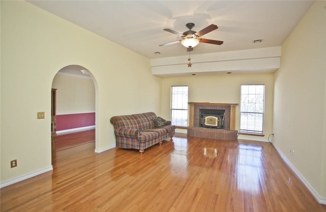 304 Old Forge Dr - Photo 2 of 25