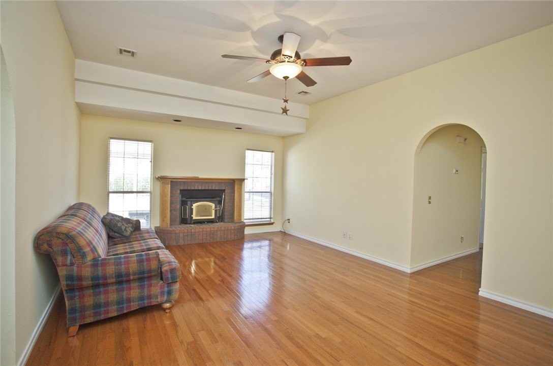 304 Old Forge Dr - Photo 5 of 25