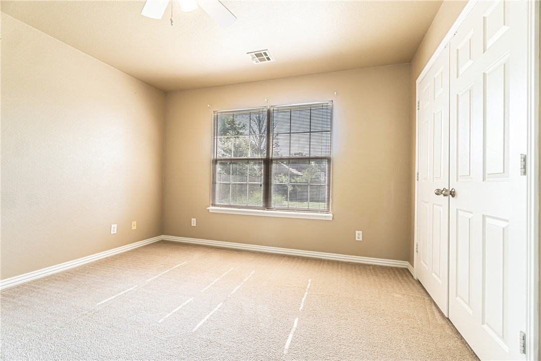 213 Shane Dr - Photo 6 of 22