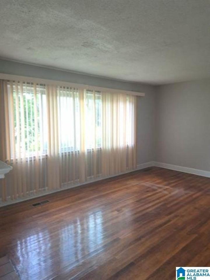 813 46th St N - Photo 3 of 7