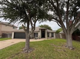 featured image of 323 Long Pointe Dr