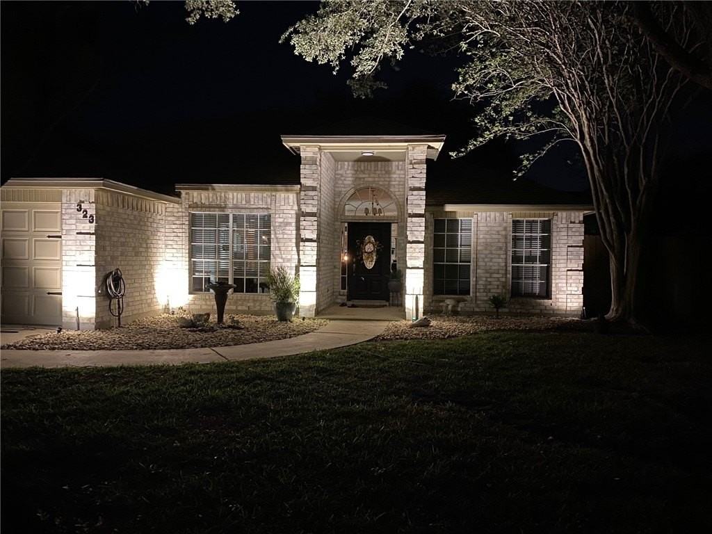 323 Long Pointe Dr - Photo 3 of 29