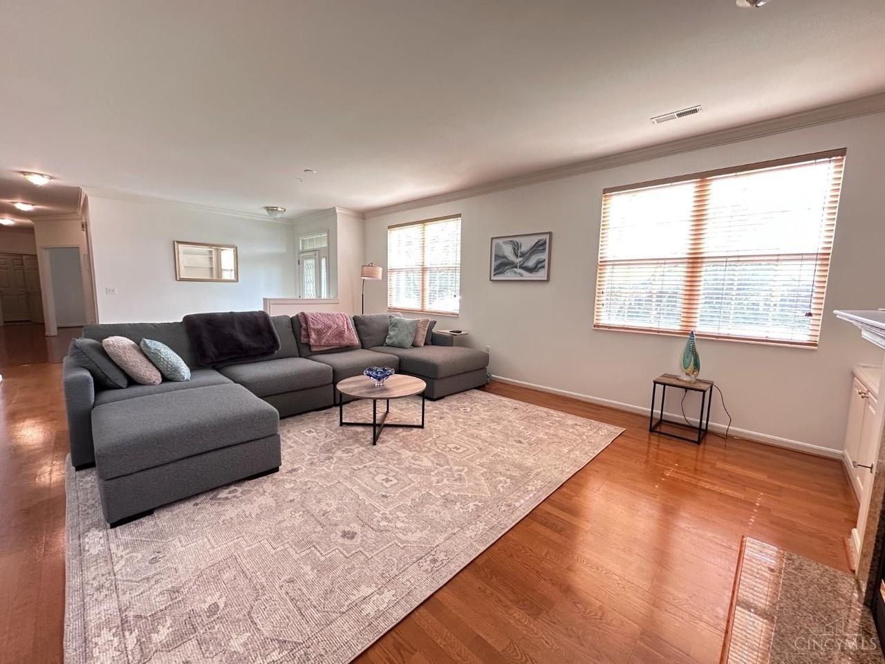 6821 Gentry Ln - Photo 3 of 20