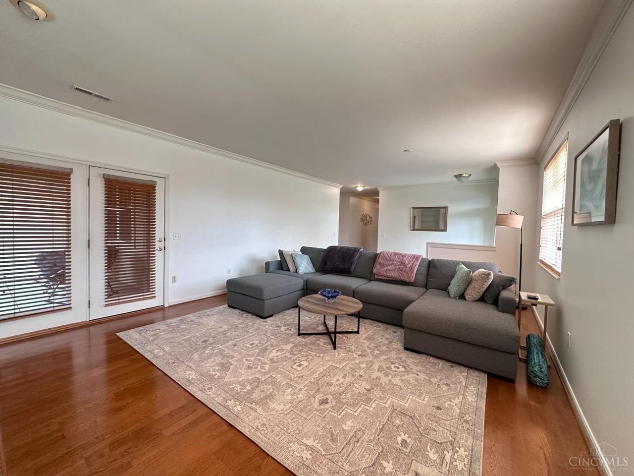 6821 Gentry Ln - Photo 5 of 20