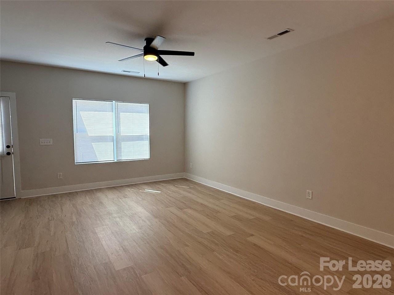 1211 Tower Dr - Photo 2 of 16