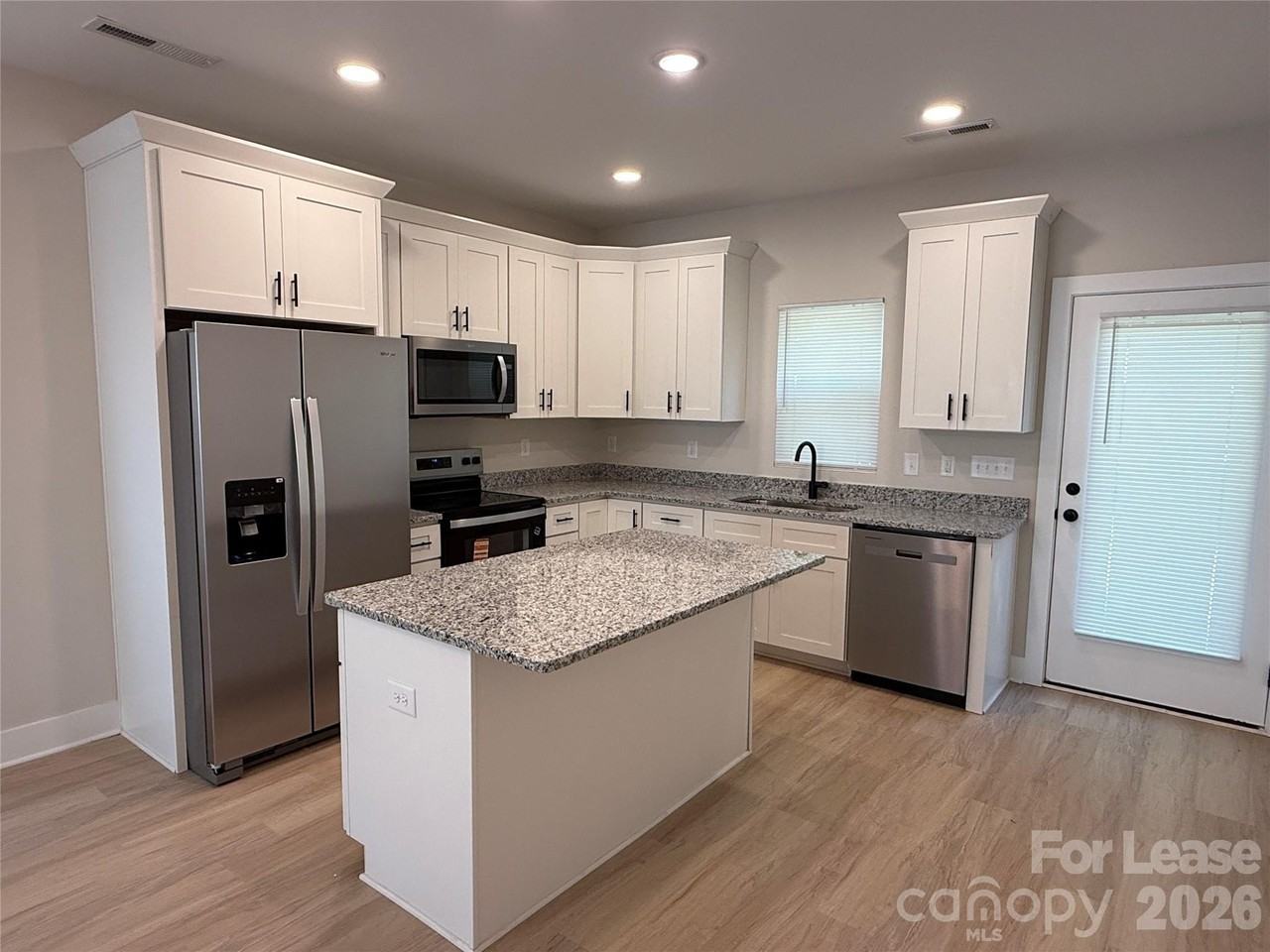 1211 Tower Dr - Photo 4 of 16