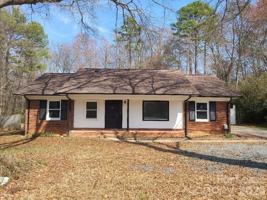 featured image of 711 E John St