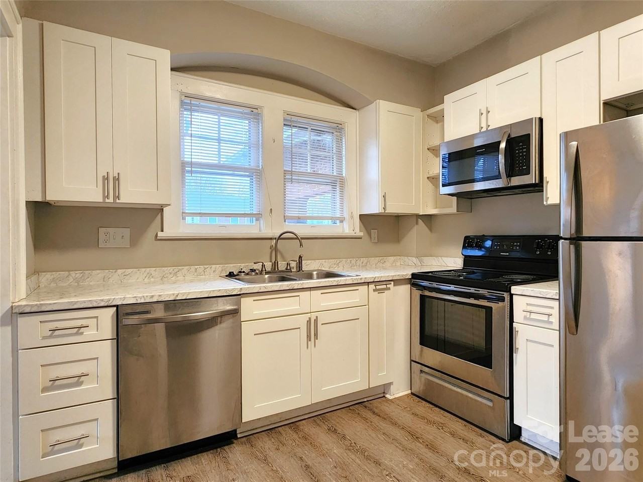 337 N 9th St - Photo 4 of 29