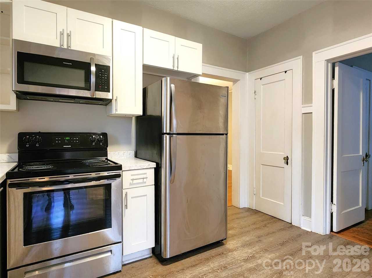 337 N 9th St - Photo 5 of 29