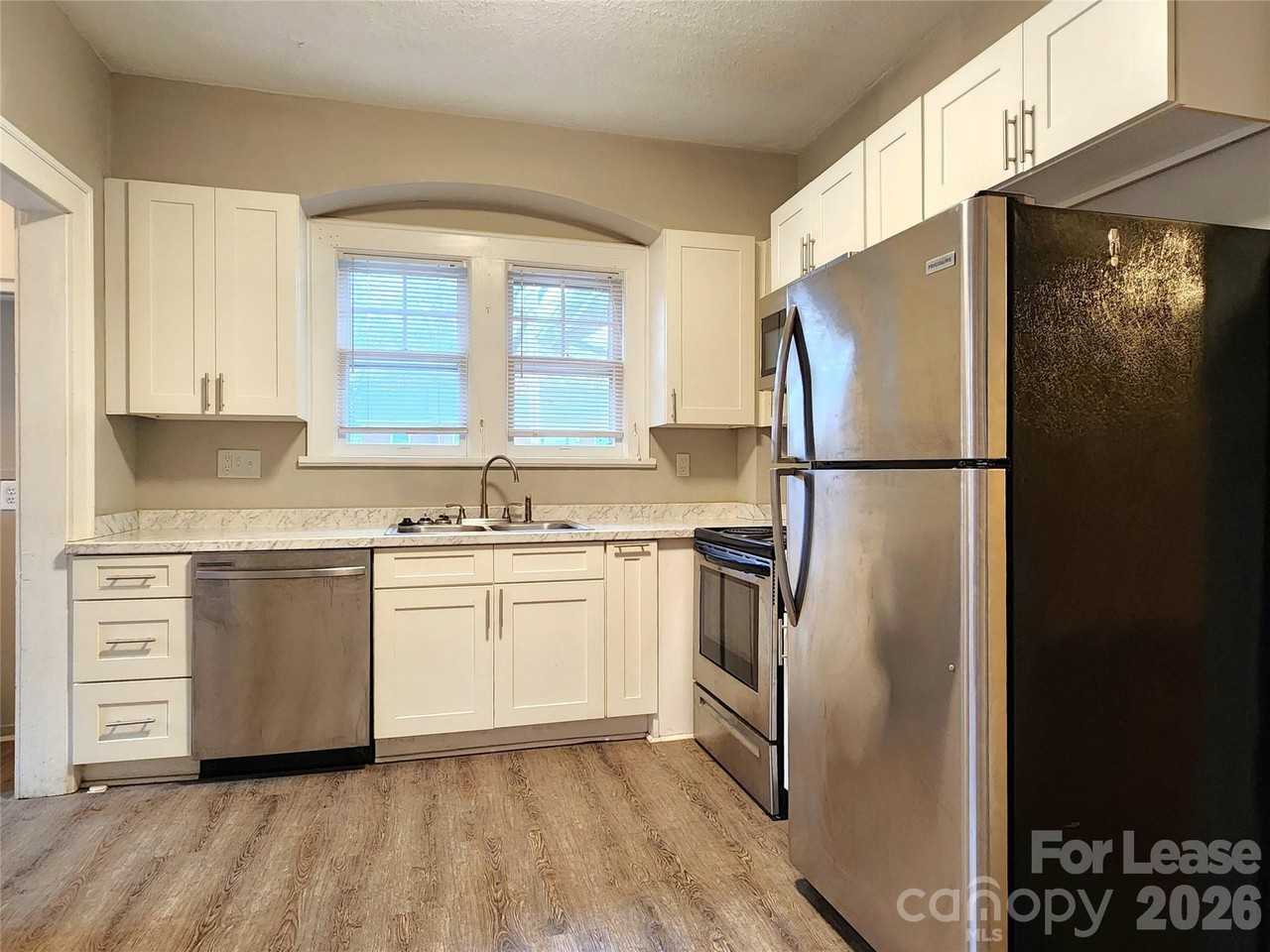 337 N 9th St - Photo 6 of 29