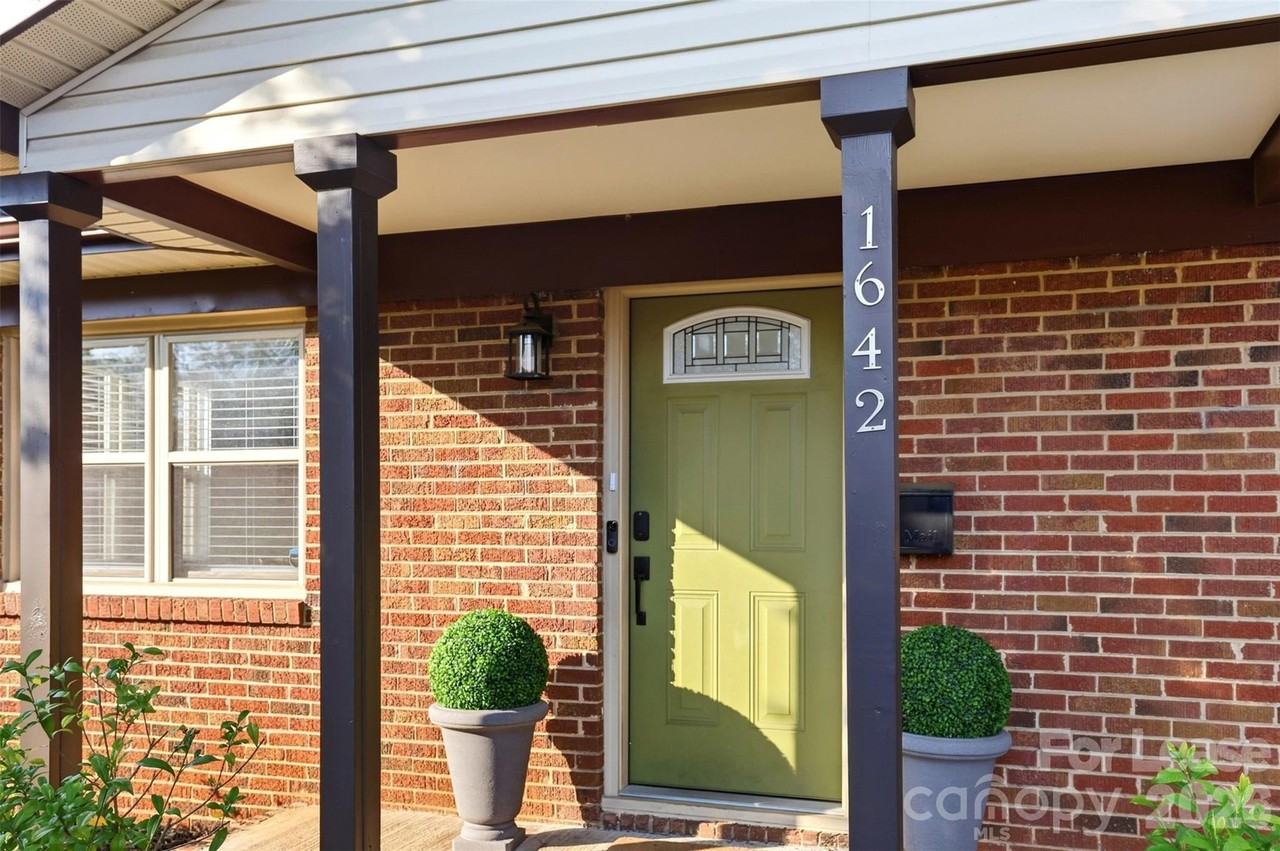 1642 Washington Ave - Photo 4 of 34