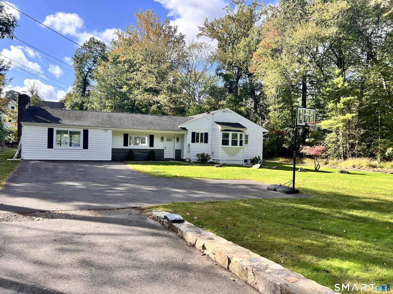 267 Thunder Hill Dr - Photo 3 of 38