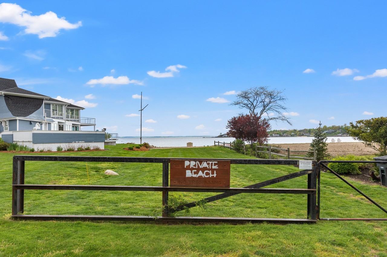 80 Soundview Dr - Photo 3 of 39