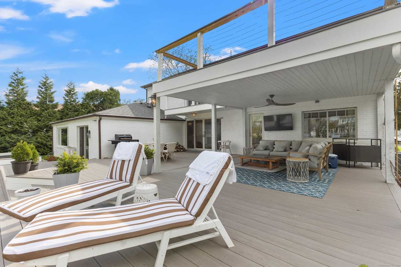 80 Soundview Dr - Photo 5 of 39