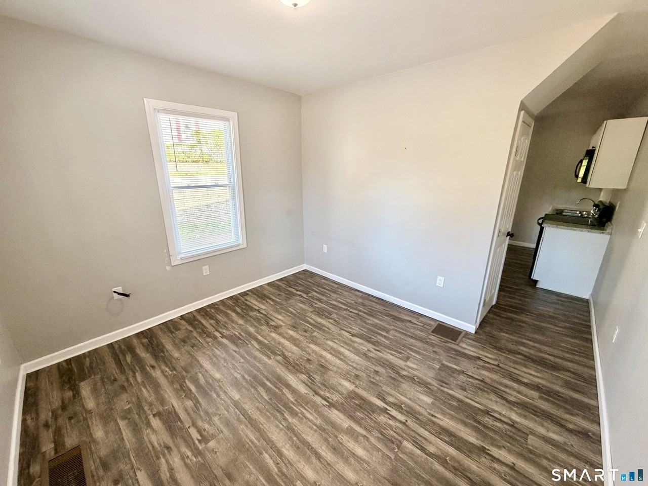 151 W Center St - Photo 2 of 11